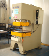 100噸油壓機(jī)22